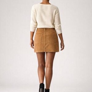 Levi’s Brown Corduroy Mini Skirt – High Waisted Classic Chic size 30